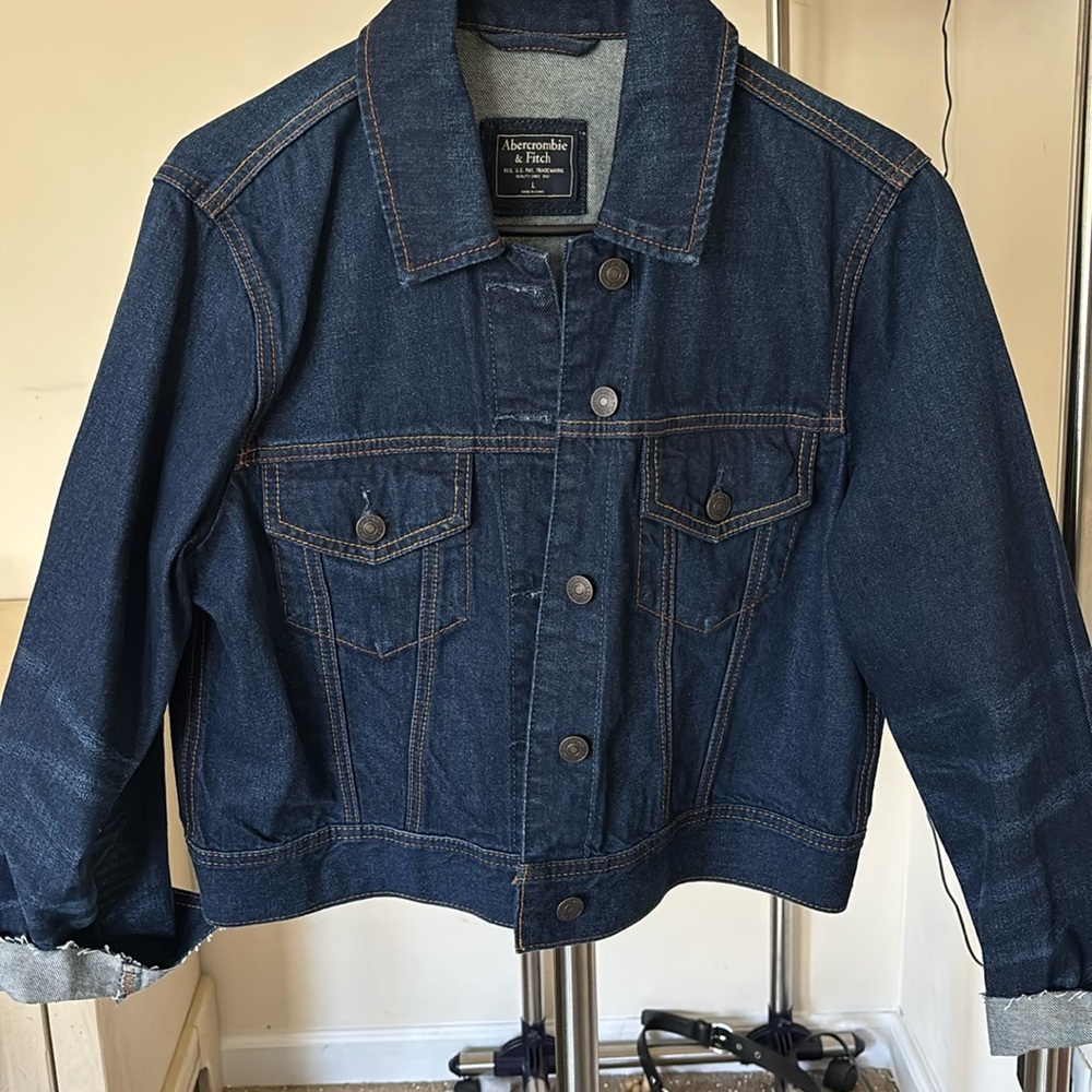 Women’s cropped Jean jacket